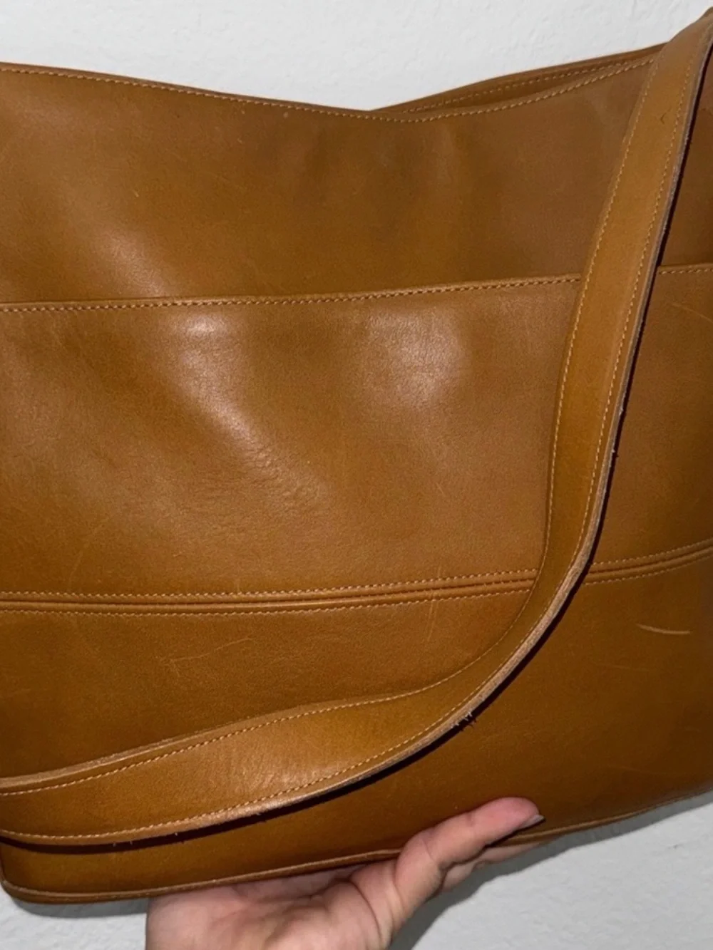 VTG rare Coach Leather Bucket Shoulder Bag - Tan